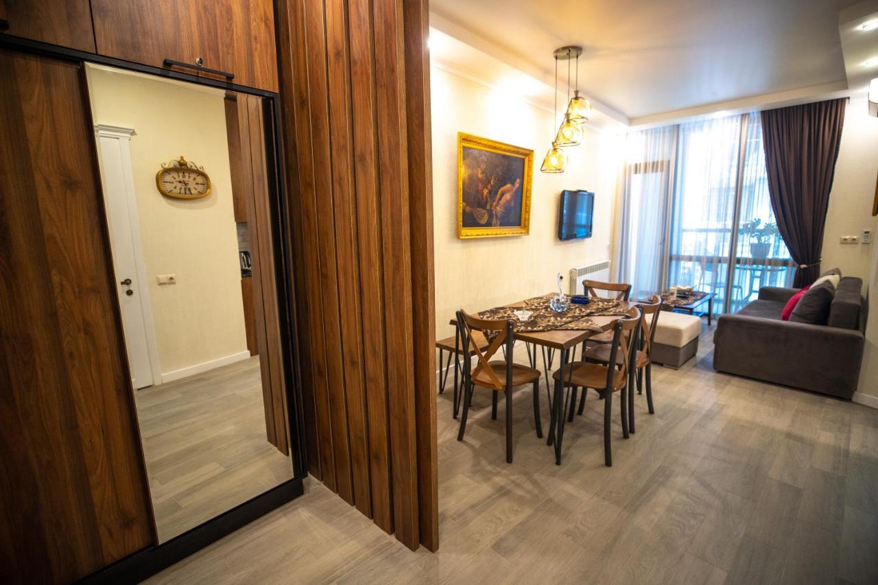 Ramada Skytower Apartment Batumi Exterior photo